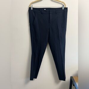 Vince Tapered Trouser Wool Pants - Size 8 - Navy
